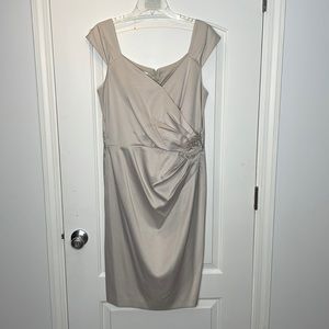 Lizzatti Collection Dress Cream Color size 16